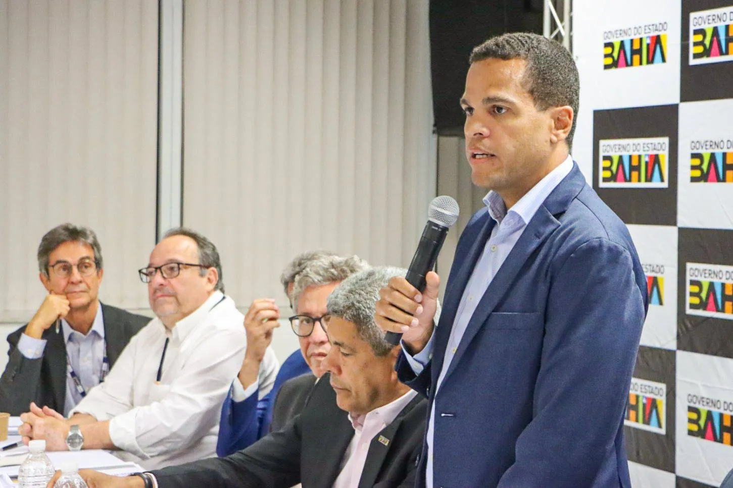 Castro Alves lança programa para pessoas que desejam fazer alteração de prenome e gênero