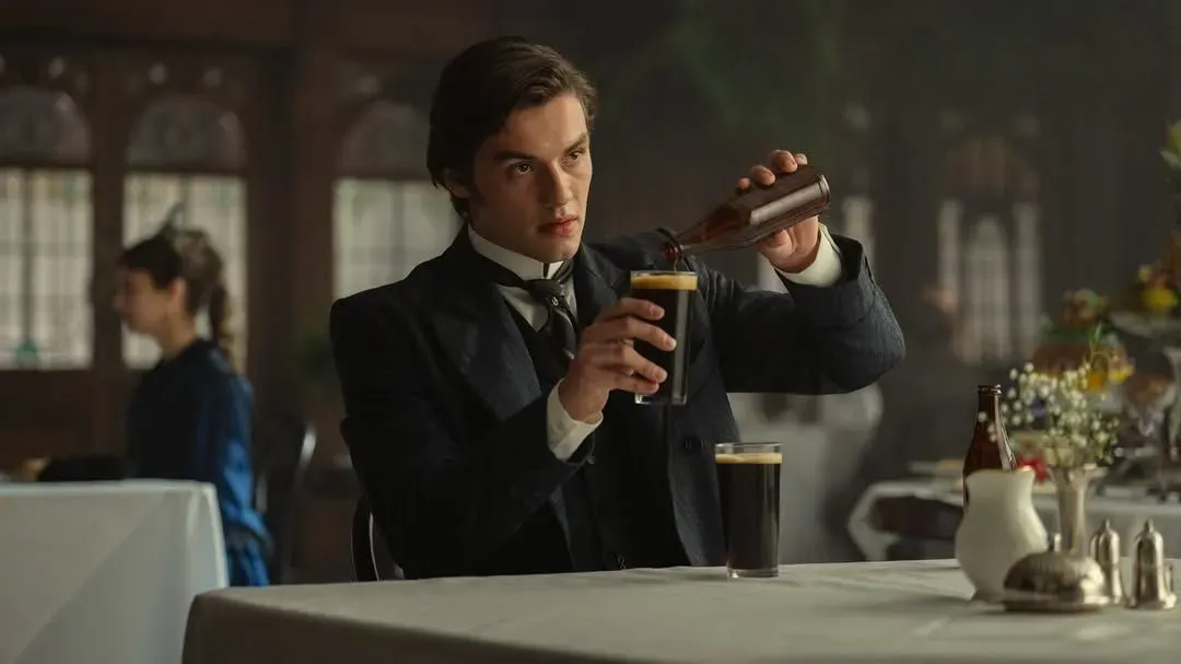 O que House of Guinness, da Netflix, ensina sobre herança familiar — e como seria se a trama fosse no Brasil?