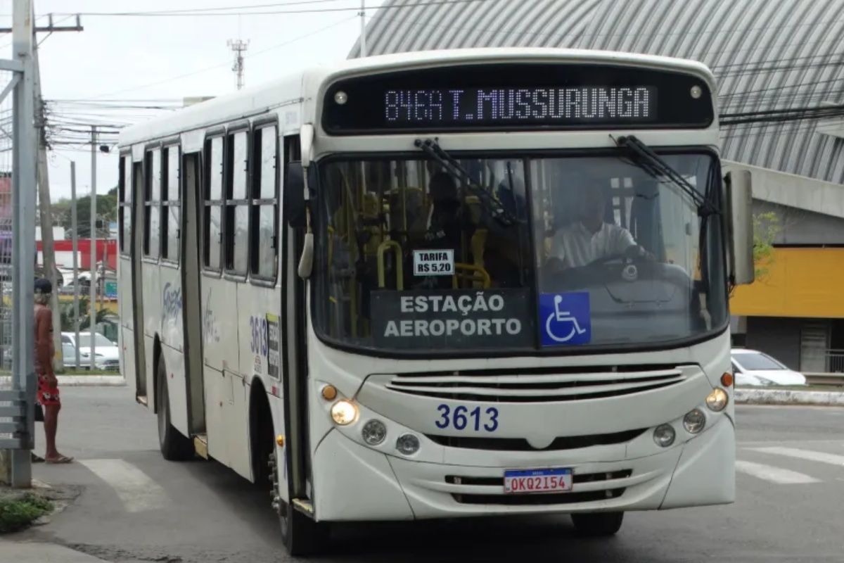 &Ocirc;nibus metropolitanos operam normalmente durante greve dos rodoviarios em Salvador. Foto: Gustavo Leal/&Ocirc;nibus Brasil