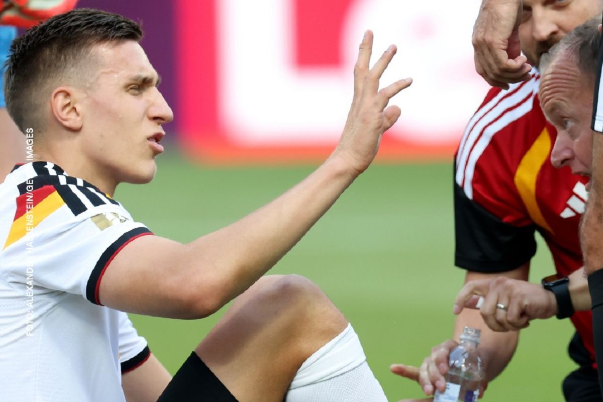 Zagueiro da Alemanha, Nico Schlotterbeck, est&aacute; fora da Copa do Mundo. Foto: Reprodu&ccedil;&atilde;o | Instagram/Caz&eacute; TV
