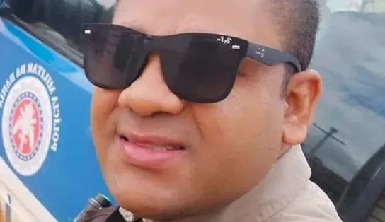 Policial é preso após assaltar farmácia na Bahia; militar estava com moto usada no crime