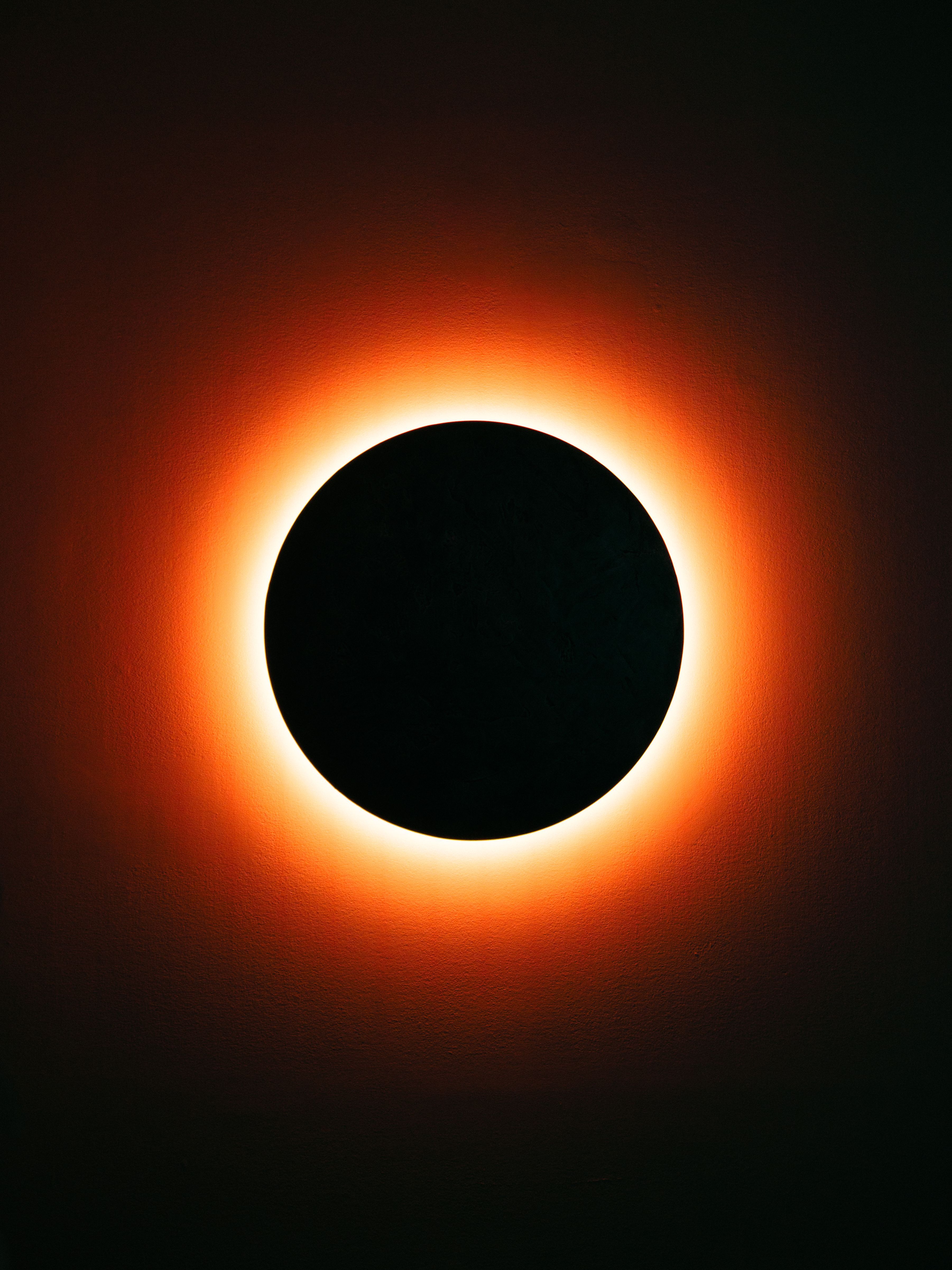 Veja como assistir ao eclipse solar