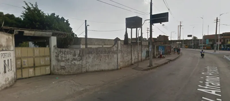PONTO FINAL: Homem é morto a tiros em ponto de ônibus na Avenida Suburbana