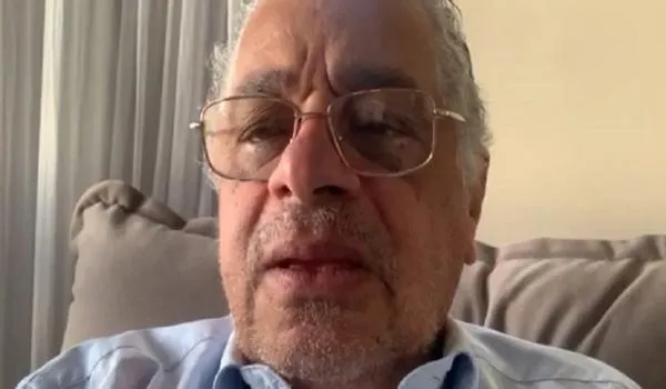 Ex-prefeito de Feira de Santana, Tarcízio Pimenta, é agredido por três jovens enquanto gravava vídeo