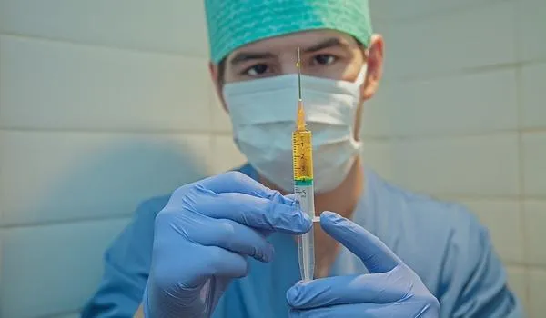 Covid-19: plano de vacinação no Brasil será concluído após registro de vacina, diz Ministério da Saúde
