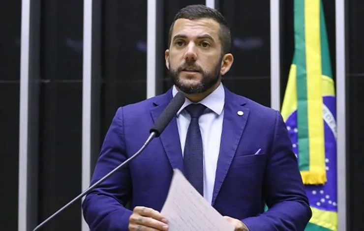 Oposição reclama no STF de buscas da PF contra Carlos Jordy