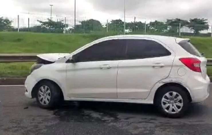 Acidente deixa trânsito lento na Avenida Paralela, em Salvador; veja vídeo