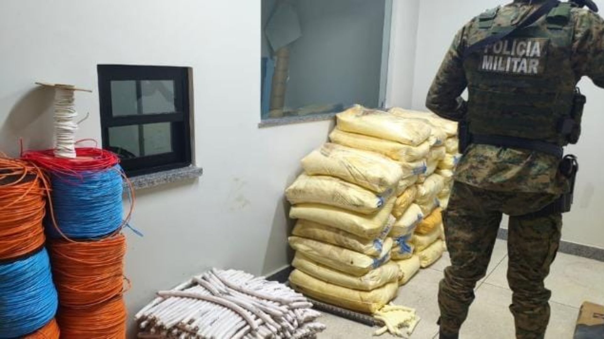 Explosivos apreendidos pela Cipe/Caatinga em Sento Sé, no norte da Bahia