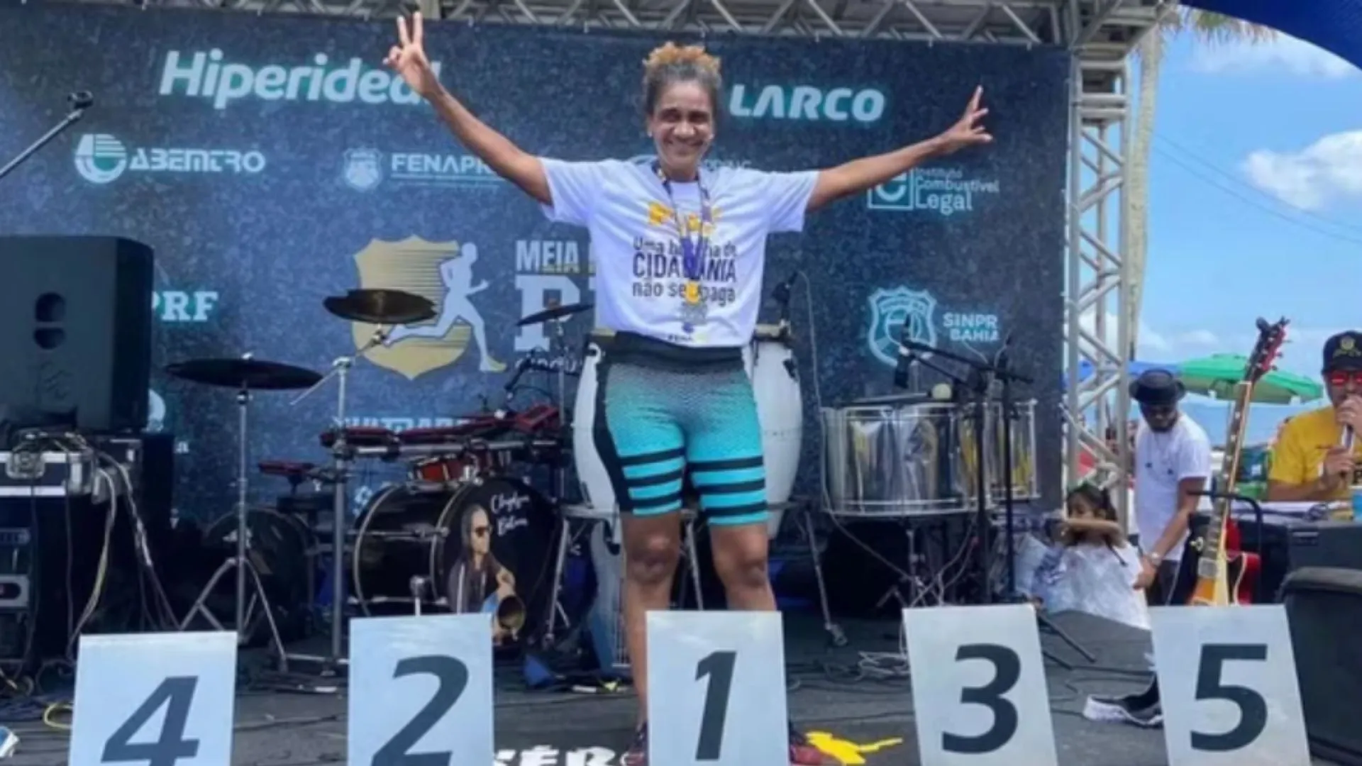 Motorista que atropelou policial rodoviária na Pituba se entrega à polícia