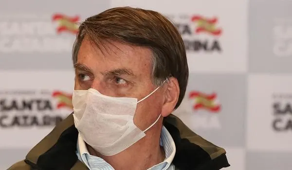 Bolsonaro veta PL que autorizava "Coronavoucher" em dobro para algumas famílias; entenda