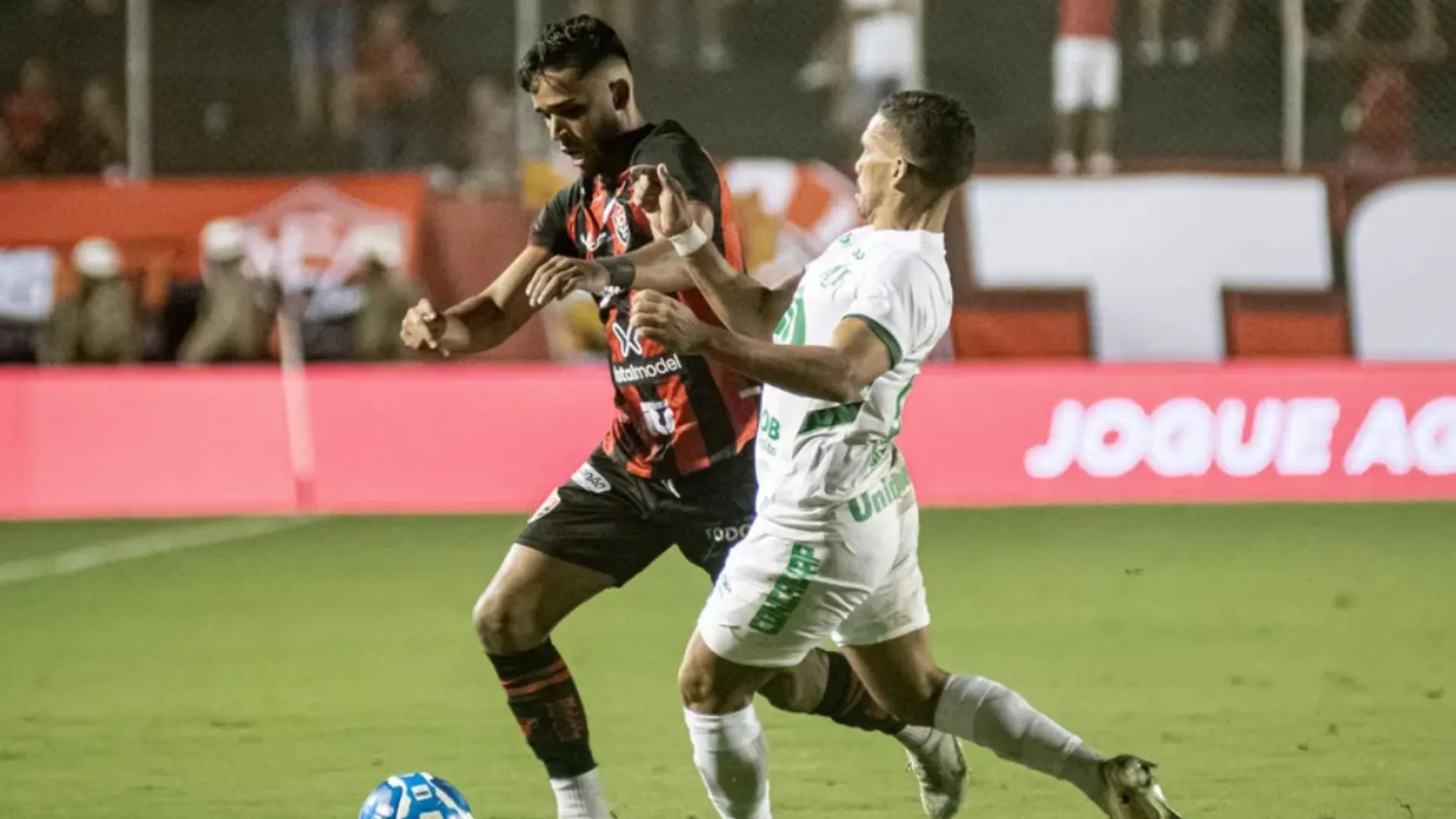 Chapecoense x Vitória: onde assistir, horário e prováveis escalações