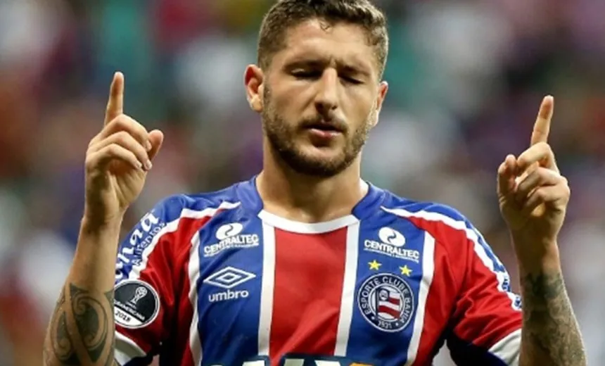 Palmeiras oficializa contratação de Zé Rafael, do Bahia, por cinco anos