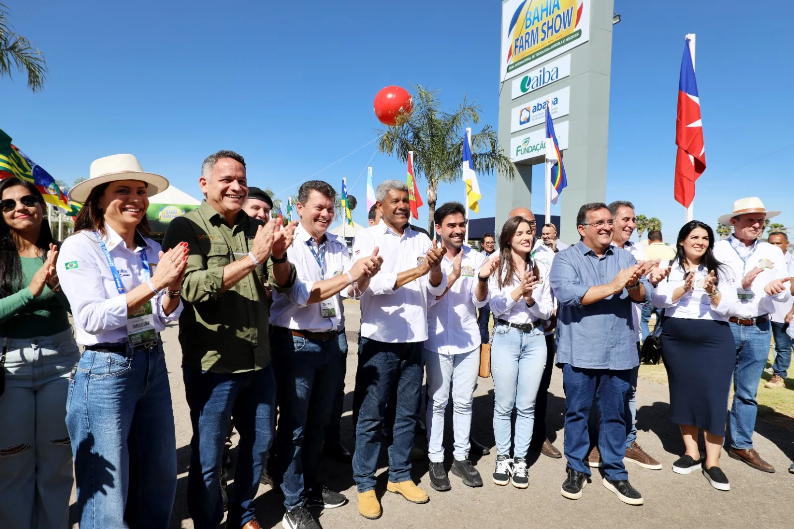 Em Luís Eduardo Magalhães, Jerônimo participa da abertura da Bahia Farm Show