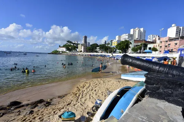 Porto da Barra ganha &aacute;rea exclusiva para banhistas com boias a partir desta ter&ccedil;a 1&ordm;.| Foto: Jefferson Peixoto/Secom