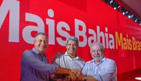Lula pede voto em Jerônimo e alfineta grupo de Neto: "Não se pode botar raposa pra tomar conta do galinheiro. A raposa vai comer as galinhas"