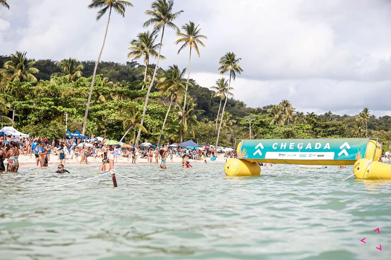 Praia em Salvador recebe 8ª etapa do Campeonato Baiano de Águas Abertas