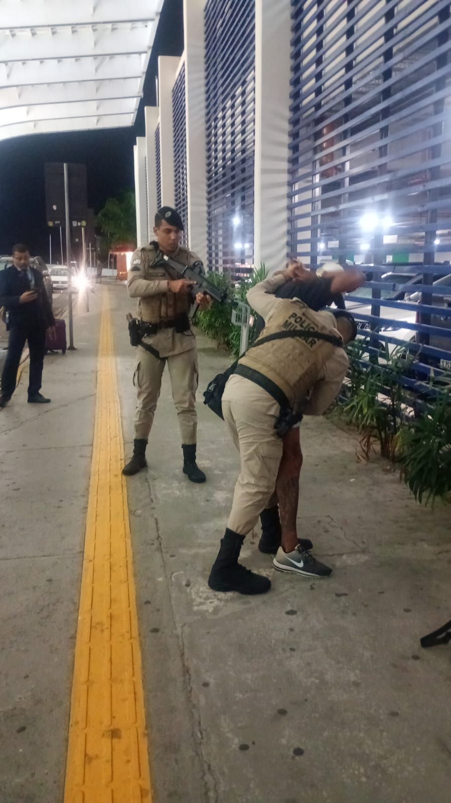 Prisão Roubo Farmácia Aeroporto