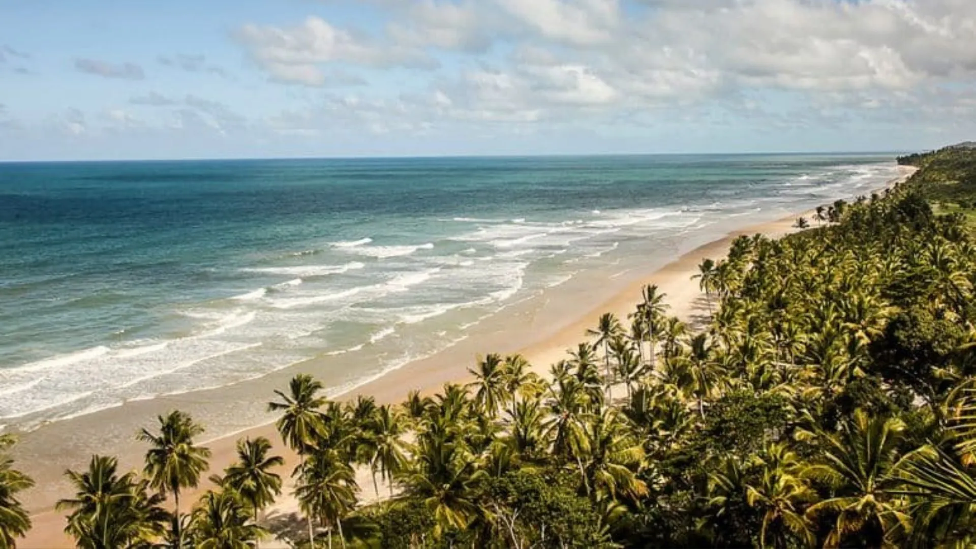 Mais um: Ilhéus também veta cobrança de consumação mínima nas praias