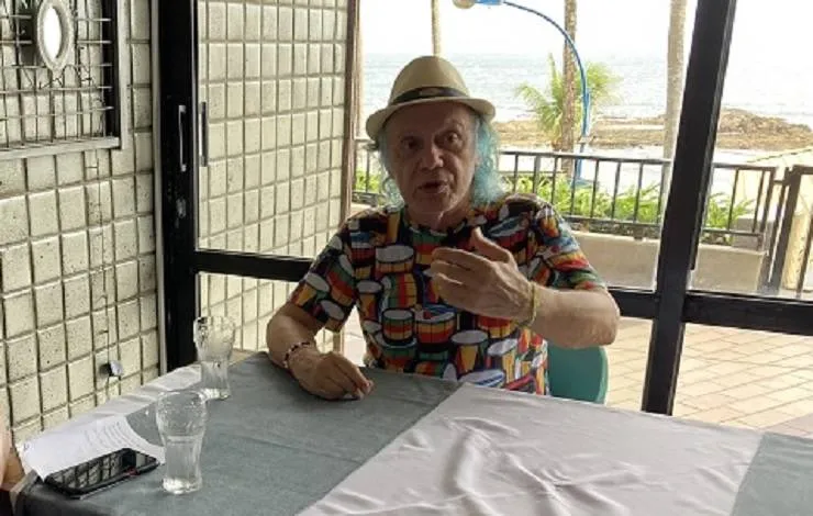 Prestes a celebrar 50 anos de banda, Armandinho compartilha histórias da jornada