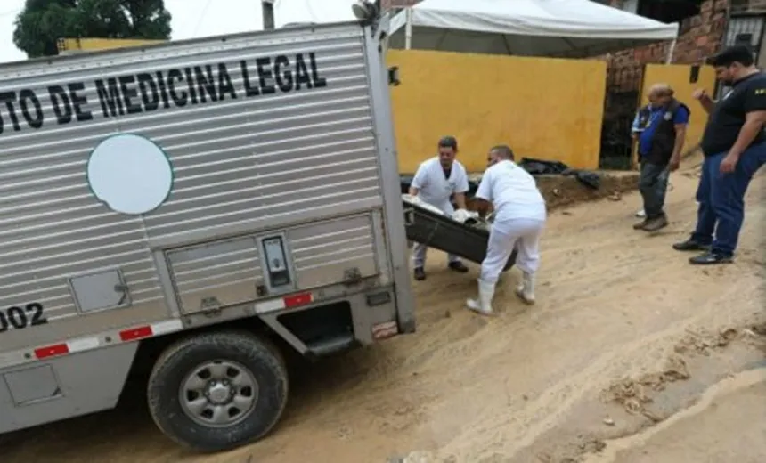 Sobe para nove número de mortos após chuvas no Grande Recife