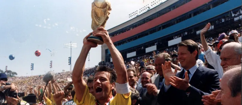 ANIVERSÁRIO DO TETRA: Se não fosse 2002, Brasil já estaria na mesma fila de 1970 que 1994 derrubou