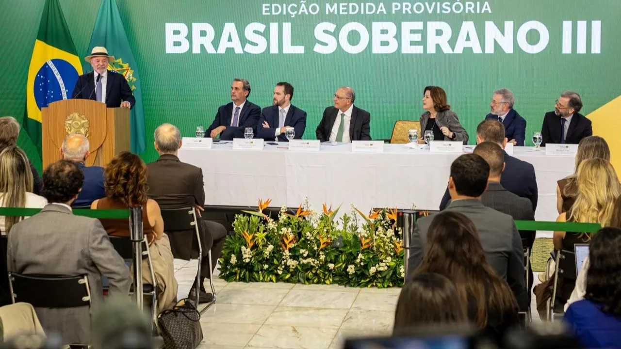 Lula diz que seguirá negociando com EUA após tarifaço