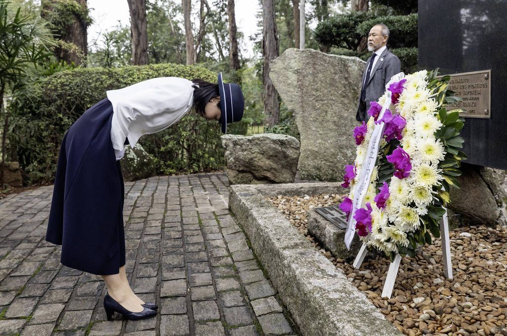 Princesa Kako visita Memorial em Homenagem aos Imigrantes Pioneiros Falecidos, no parque Ibirapuera, em São Paulo. Foto: Eduardo Knapp/Folhapress