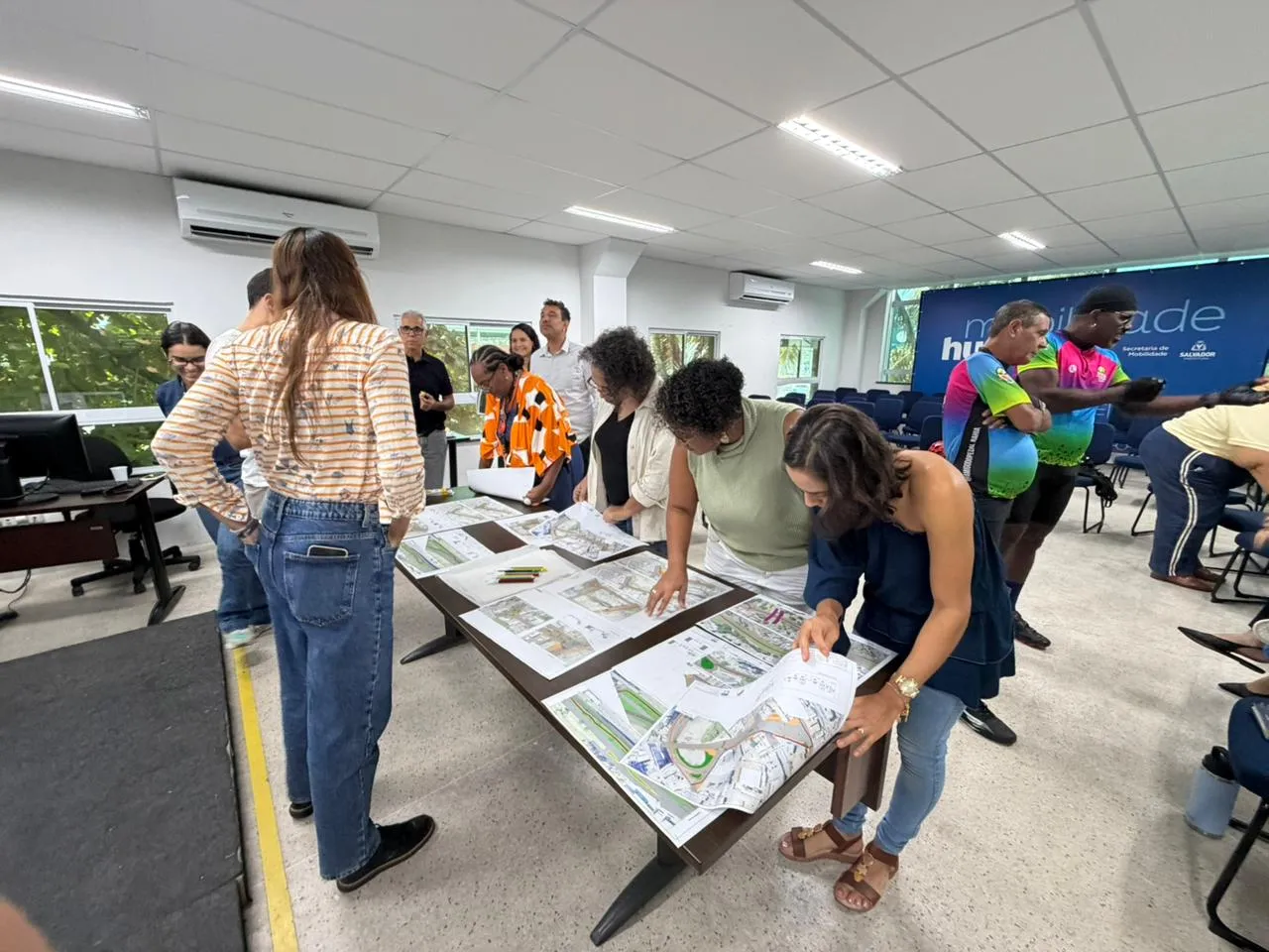 Prefeitura debate expansão da malha cicloviária com ciclistas em Salvador