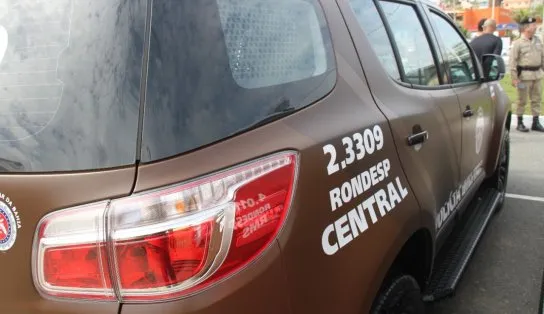 Idosa é libertada por policiais após ser refém de criminosos em Salvador
