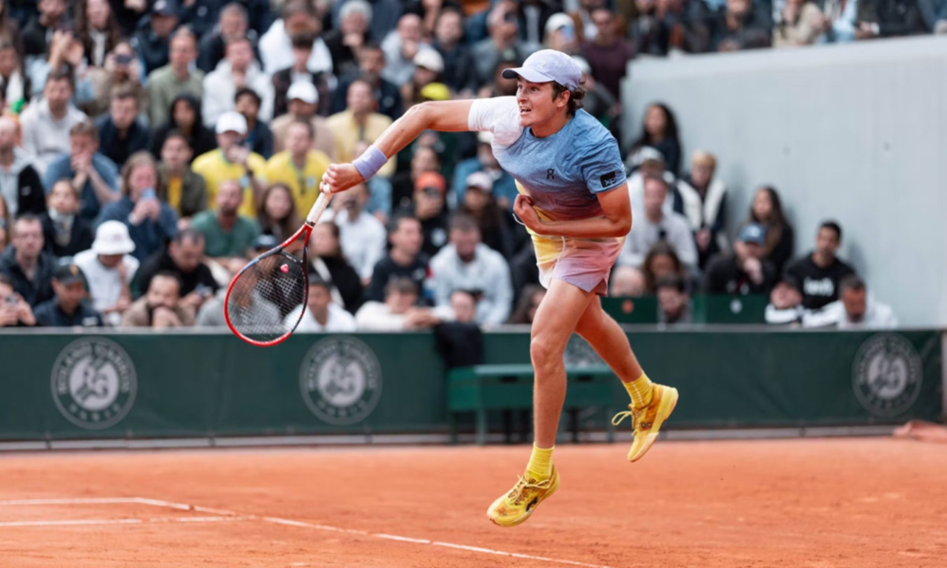 João Fonseca venceu francês, 'dono da casa', e avançou à 3ª rodada do Roland Garros