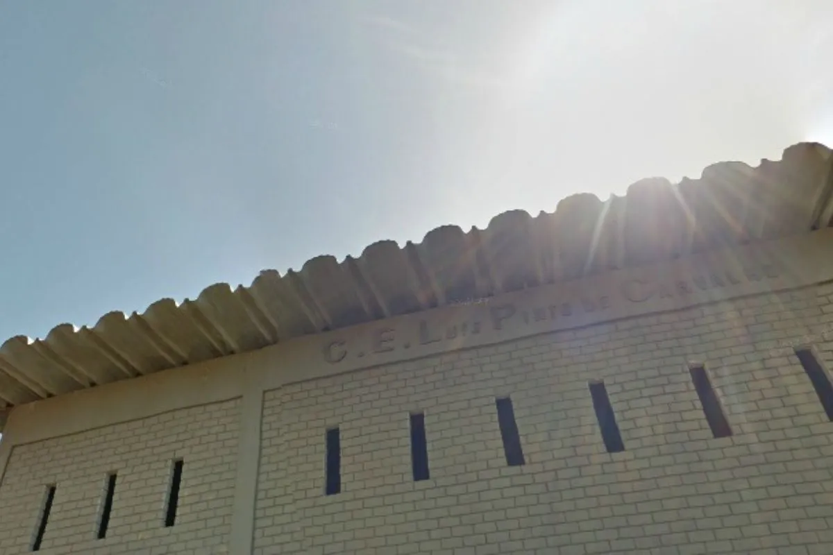 Denúncia de alunos expõe situação precária em colégio estadual de Salvador