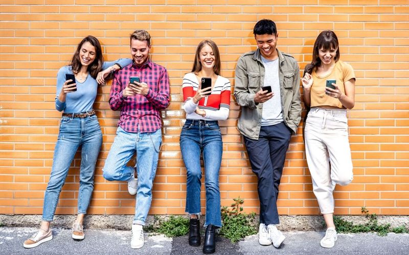 A Geração Z (ou Gen Z) refere-se ao grupo de pessoas nascidas, em média, entre 1995 e 2010. Ela sucede os Millennials (Geração Y) e precede a Geração Alpha/Foto: Freepik