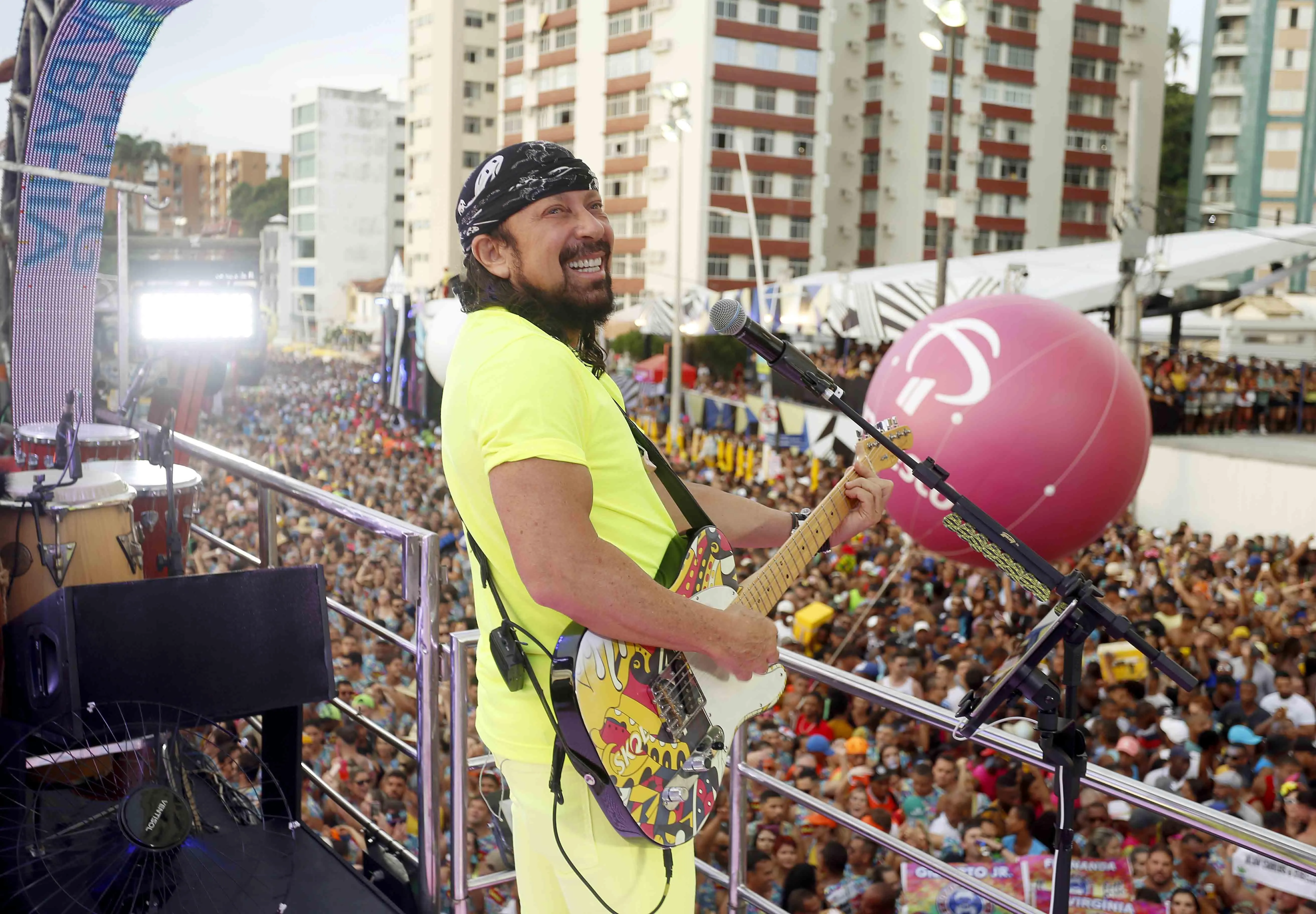 Bell Marques no Carnaval de Salvador: blocos, história e tradição