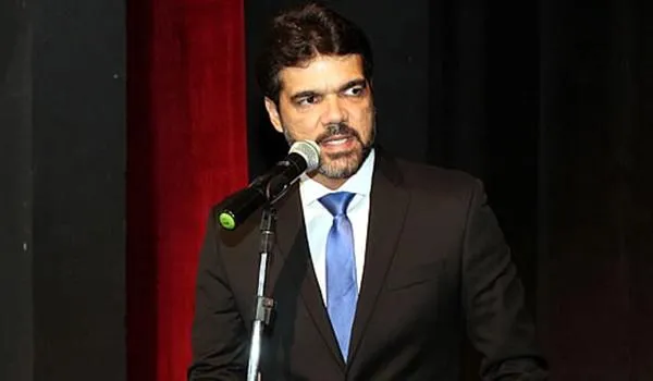 Prefeito de Santo Antônio de Jesus é suspeito de agredir deficiente físico; gestor alega perseguição