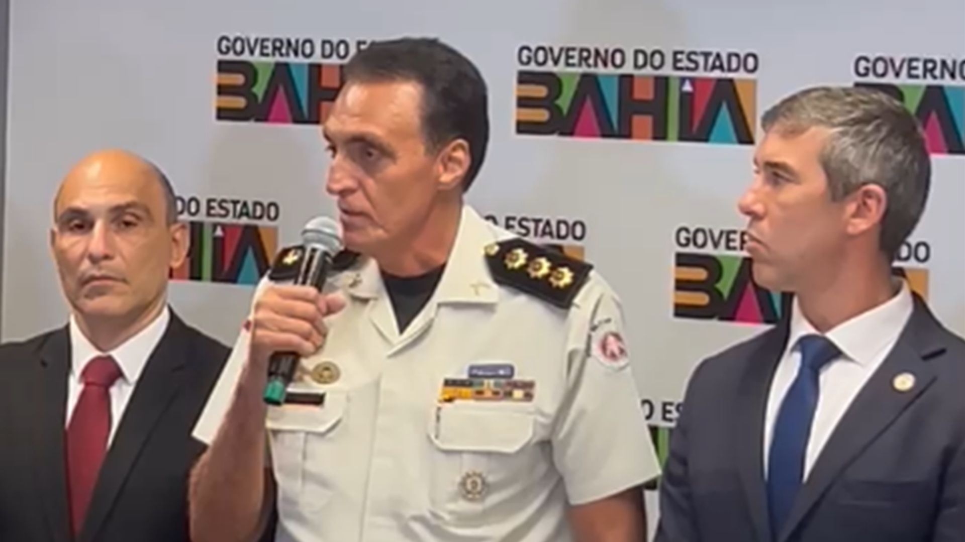 Coronel Magalhães (centro), novo comandante-geral da Polícia Militar da Bahia