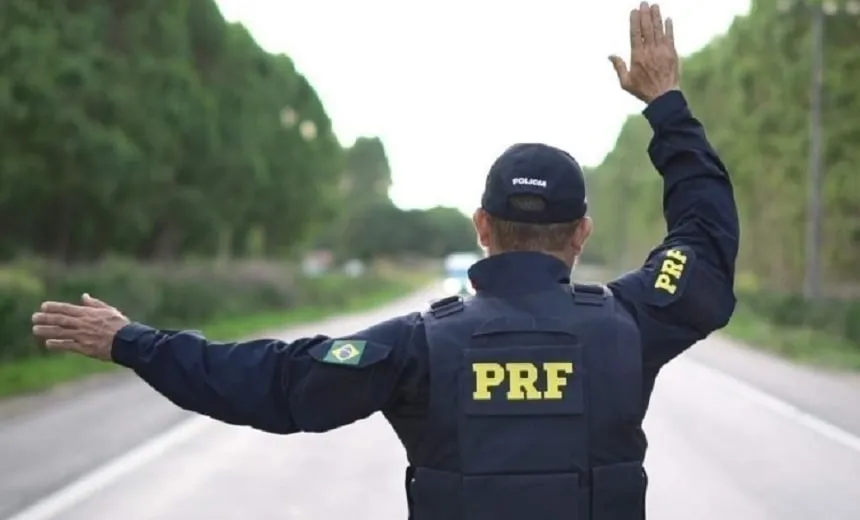Estelionatários são presos com ingressos falsos do Forro do Sfrega na BR 407; veja vídeo