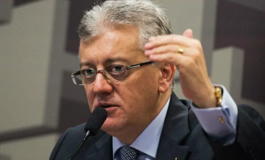 Ex-presidente do BB e da Petrobras é condenado por Moro a 11 anos de prisão