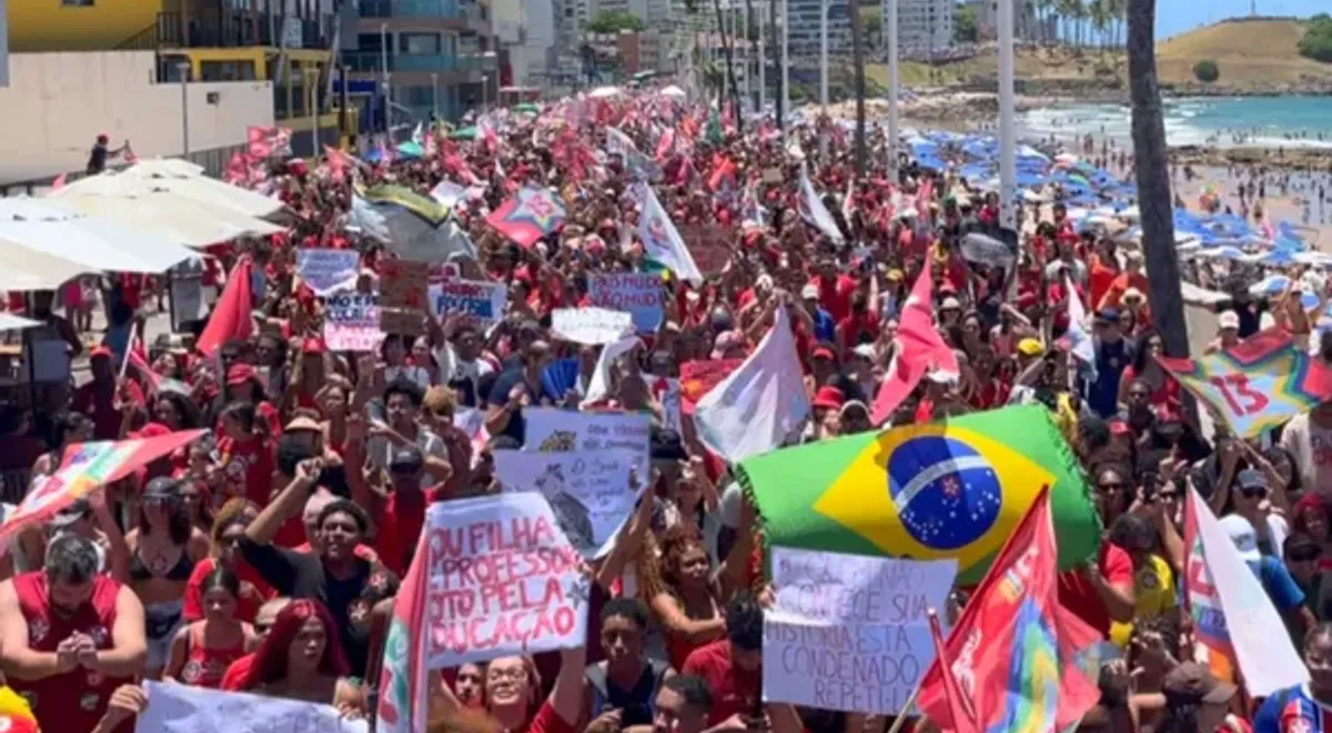 Ato Pr&oacute; Lula Salvador