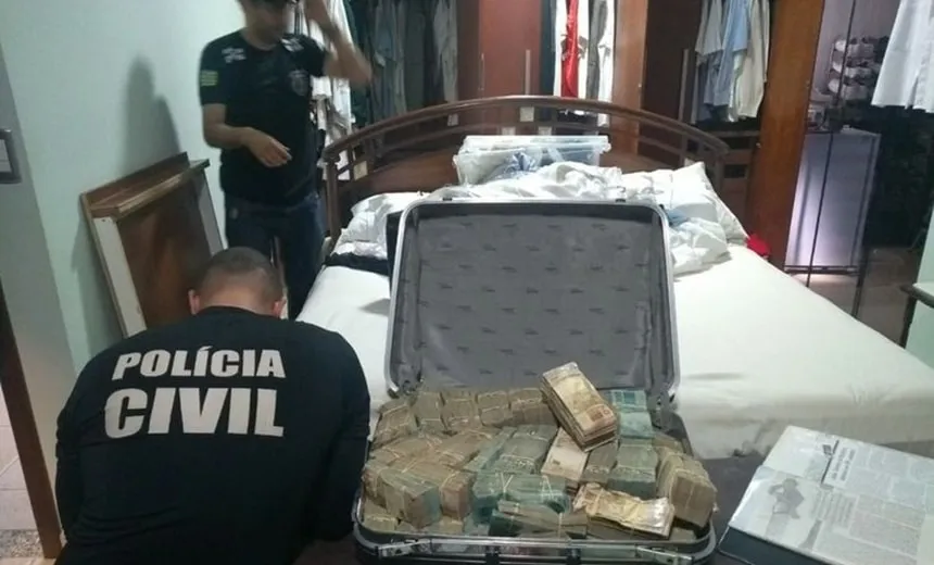 Polícia apreende mais dinheiro em casa de João de Deus