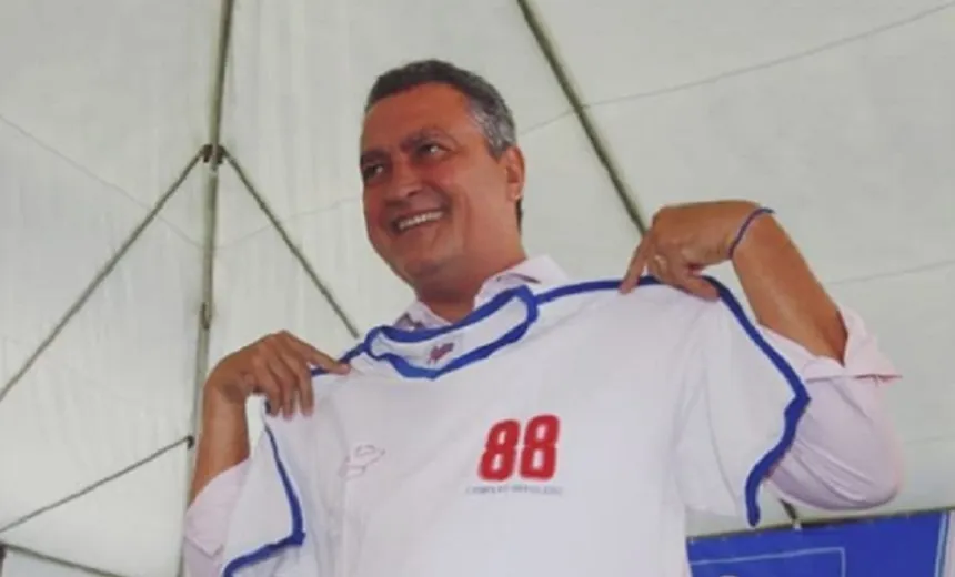 Após ‘zoação’ de vascaínos, Rui Costa dispara: “meu time de coração é o Esquadrão de Aço!BBMP”