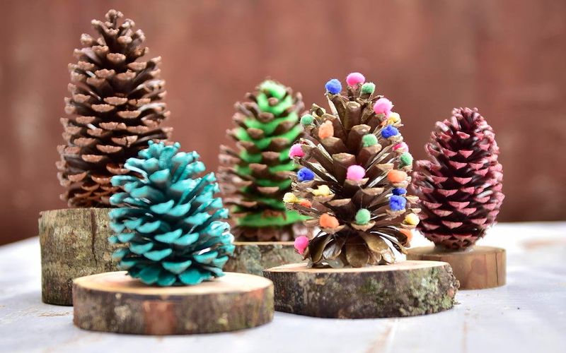 Combinar texturas como juta, madeira e vidro traz um toque rústico e elegante à decoração/Foto: Reprodução