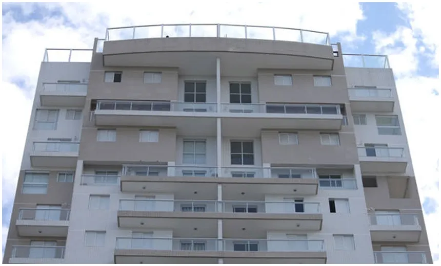 Tríplex no Guarujá atribuído a Lula recebe primeiro lance em leilão judicial