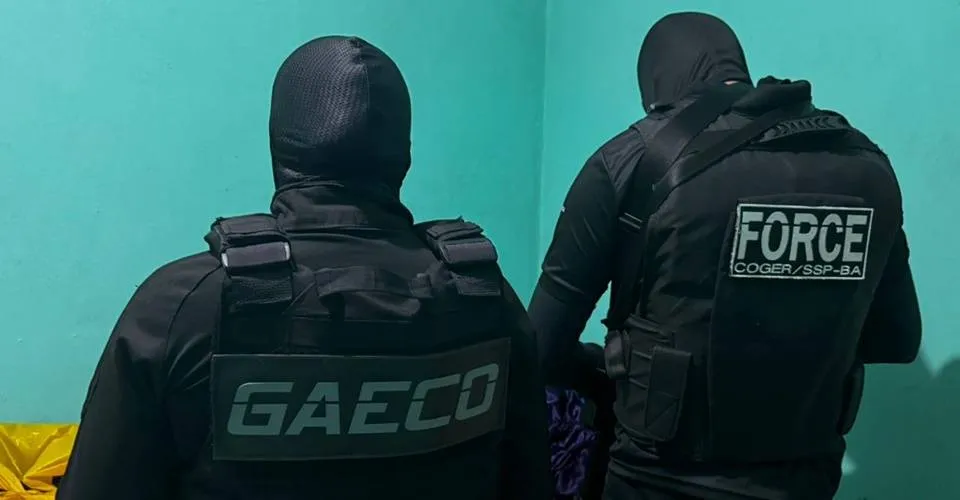 Três suspeitos de homicídio contra comerciante são presos em Santo Estêvão