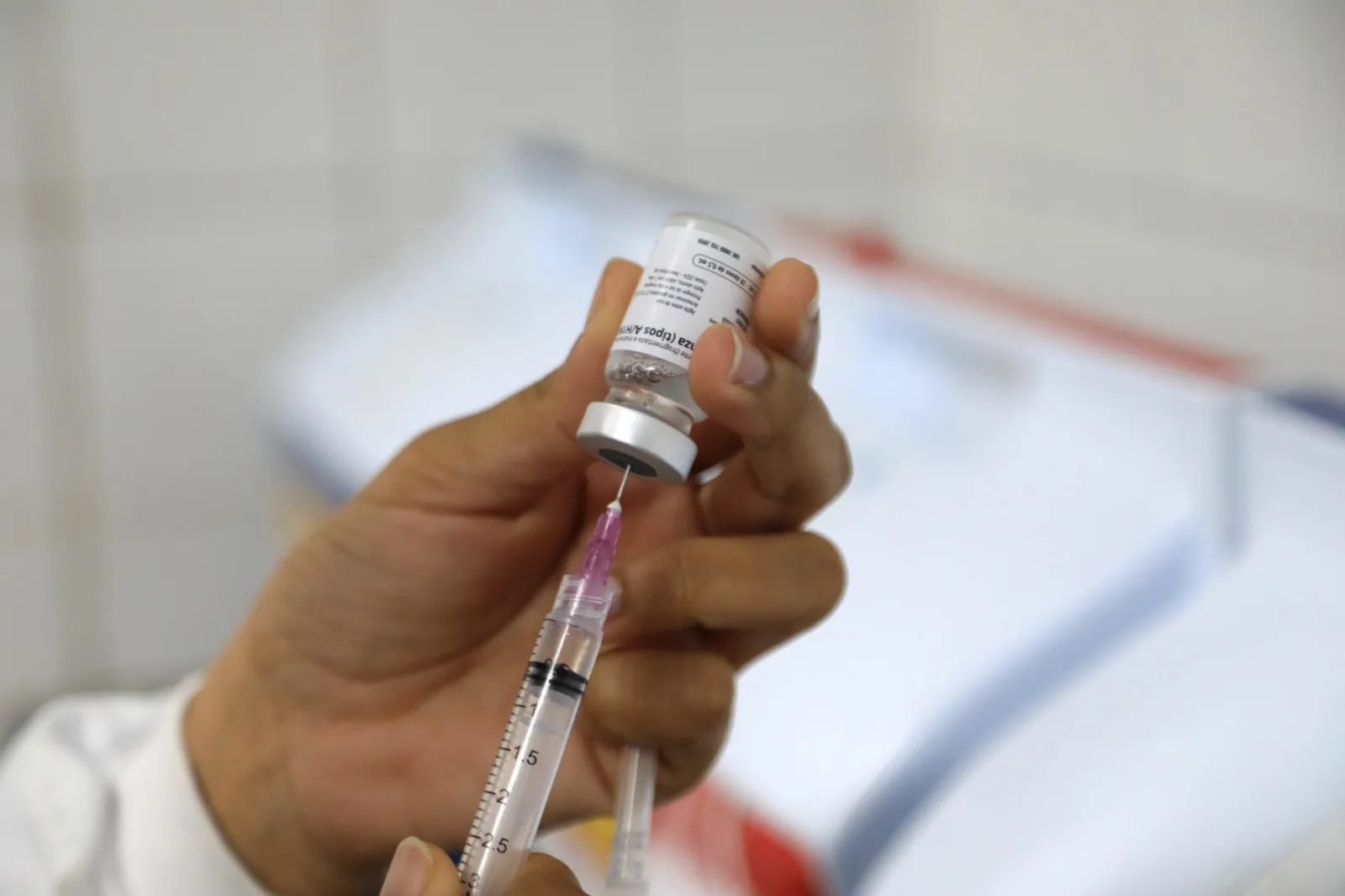 Vacina da gripe. Foto: Bruno Concha/Secom PMS