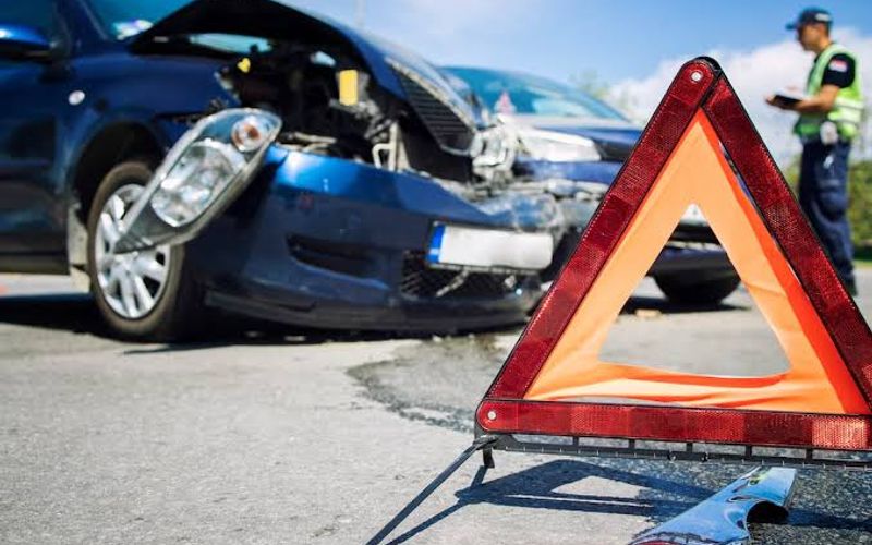 Em caso de acidente, a orienta&ccedil;&atilde;o &eacute; reduzir a velocidade ao se aproximar da ocorr&ecirc;ncia, manter dist&acirc;ncia segura dos demais ve&iacute;culos e seguir as instru&ccedil;&otilde;es das equipes de emerg&ecirc;ncia/Foto: Reprodu&ccedil;&atilde;o