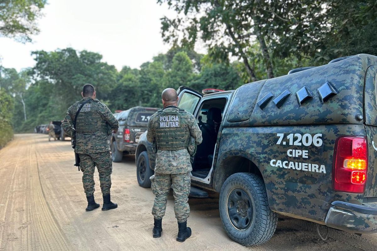 Em Prado, Extremo Sul da Bahia, 12 pessoas foram conduzidas por ataque contra turistas s&atilde;o autuados por tentativa de homic&iacute;dio, associa&ccedil;&atilde;o criminosa, porte ilegal de arma de fogo e corrup&ccedil;&atilde;o de menores. Foto: Divulga&ccedil;&atilde;o | SSP-BA