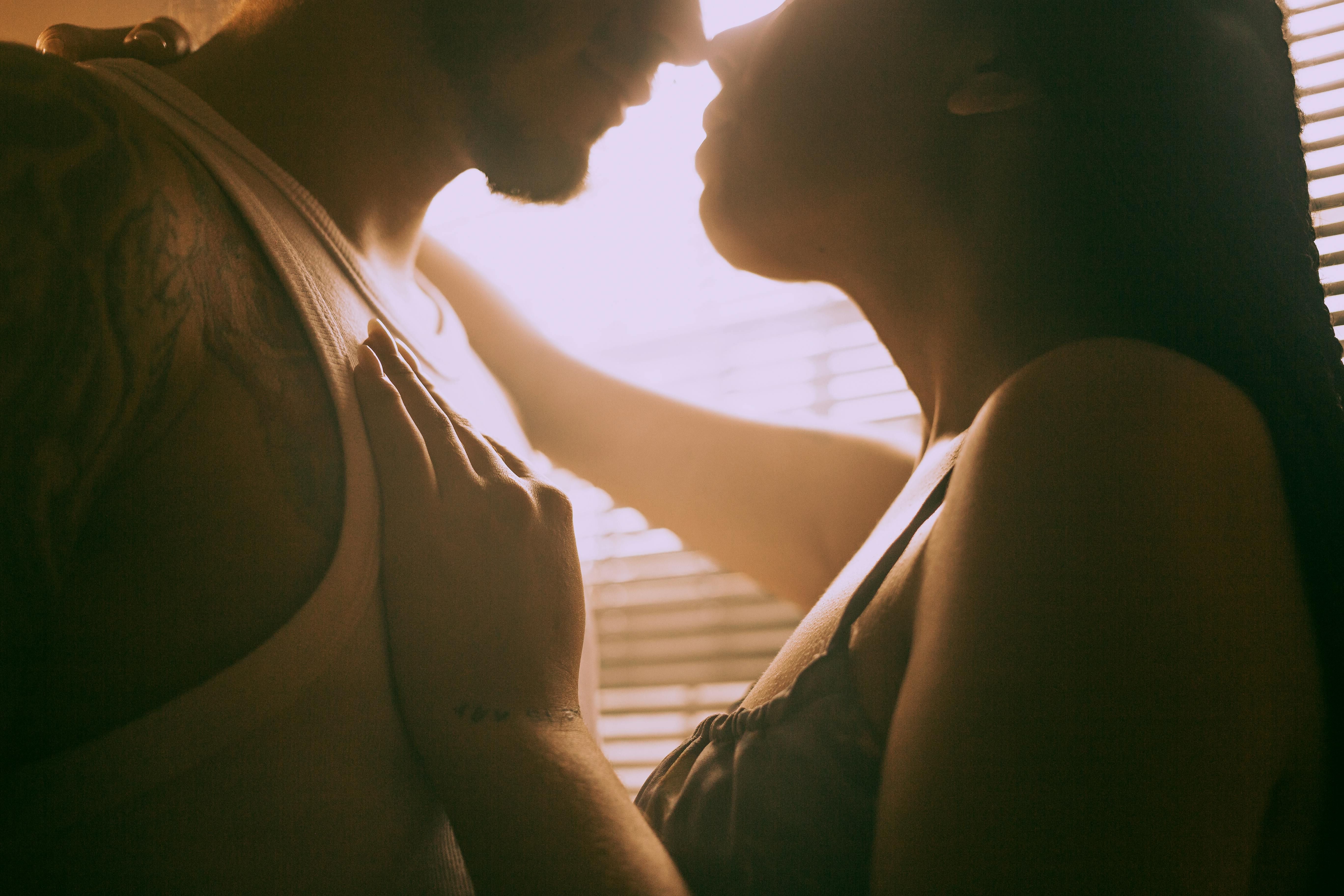 O estudo também indicou poucas evidências de julgamento desigual entre homens e mulheres. | Foto: Ilustrativa/Pexels