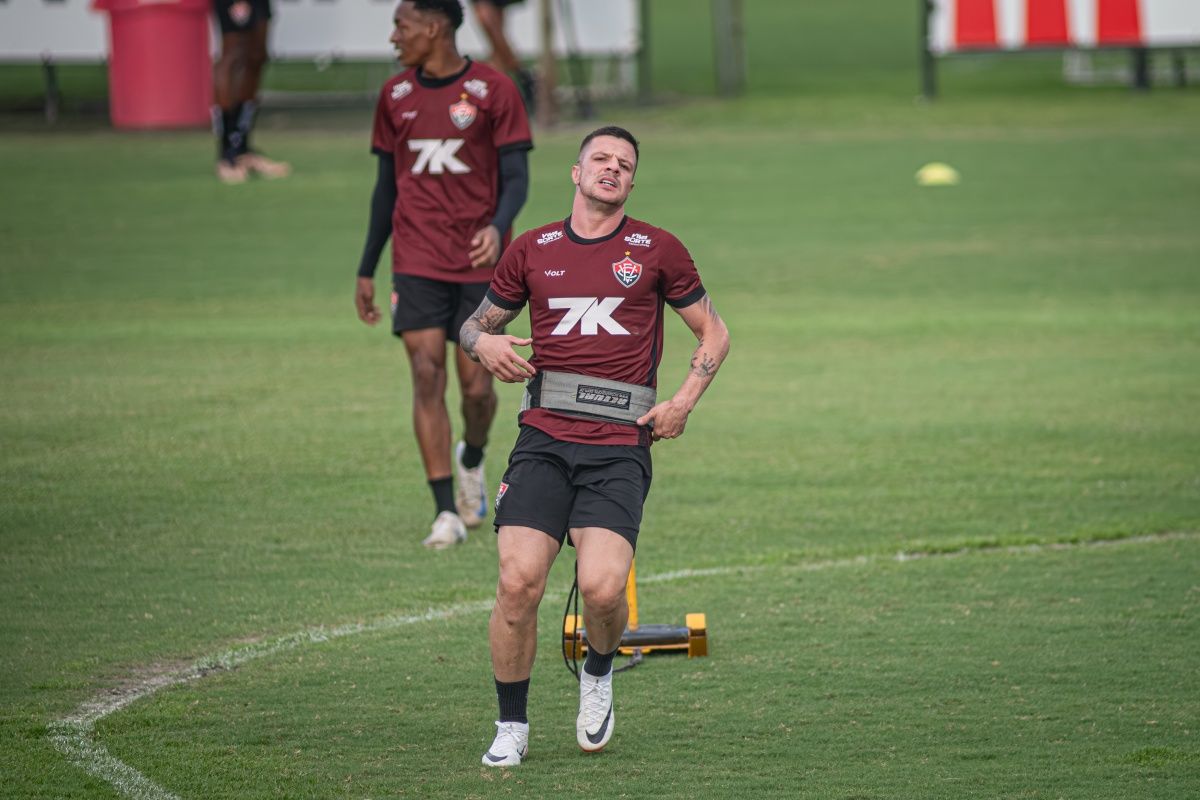 Após mais uma tarde de treinos, o Vitória segue sua preparação para o jogo contra o Cruzeiro, no Mineirão, neste sábado. Foto: Victor Ferreira/EC Vitória