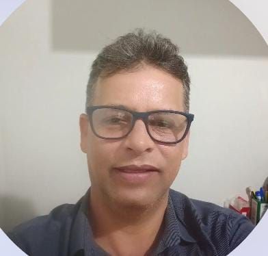 Ex-secretário de saúde estava saindo de casa quando foi atingido por tiros. Foto: Arquivo pessoal 