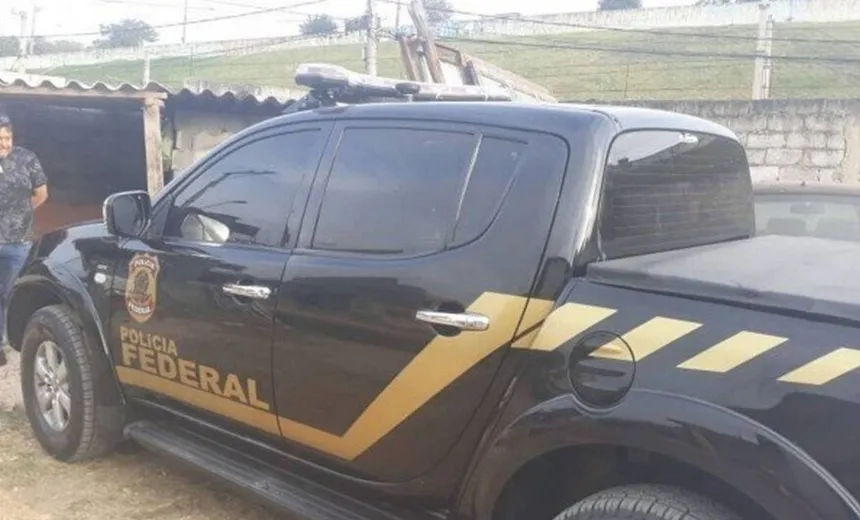 Ladrões se disfarçam de policiais federais e roubam R$123 milhões em ouro em aeroporto 